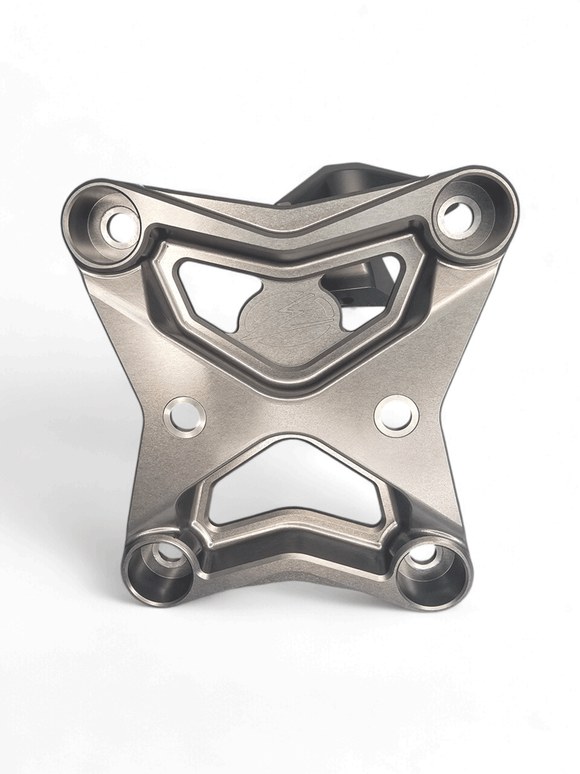 6 Bolt XL Radius Rod Plate with Tow Hook Gun Metal (Fits: Can-Am X3 Maverick 2017+)