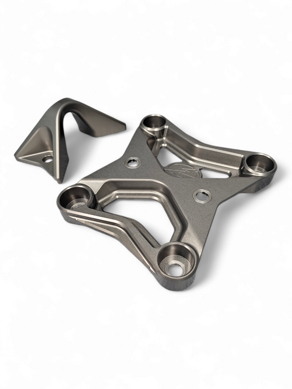 6 Bolt XL Radius Rod Plate with Tow Hook Gun Metal (Fits: Can-Am X3 Maverick 2017+)