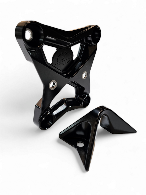Radius Rod Plate with Tow Hook Black (Fits: Can-Am Maverick X3 2017-2021)